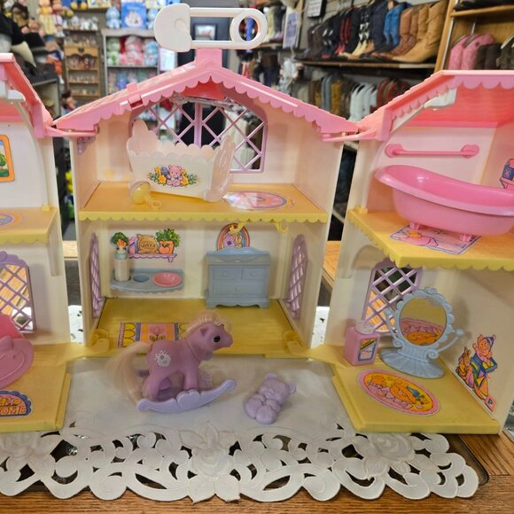 💜 sweet vintage MLP 1980's MY LITTLE PONY Nursery playset carriage & extras 💜 - Picture 4 of 4